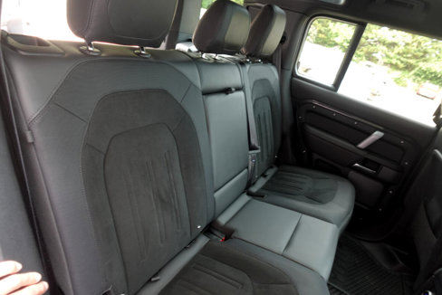 Used 2023 Land Rover Defender 110 V8 image 11