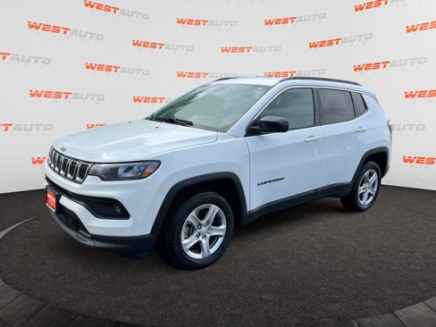 Used 2023 Jeep Compass Latitude image 1