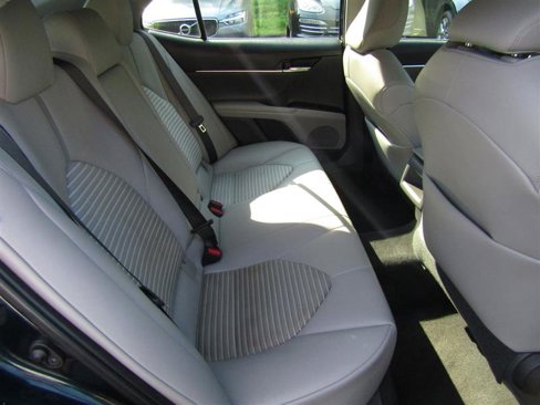Used 2020 Toyota Camry SE image 36