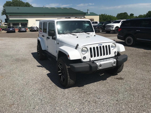 Used 2014 Jeep Wrangler Unlimited Sahara w/ Connectivity Group image 27