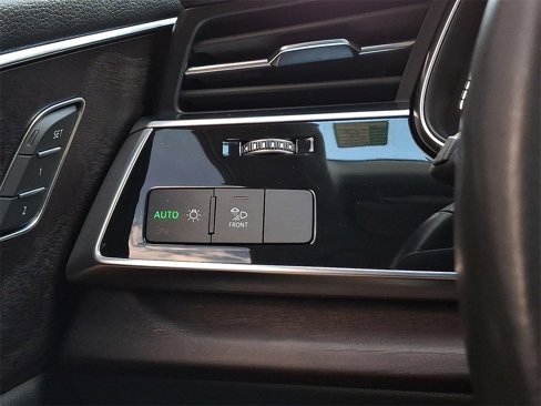 Certified 2023 Audi Q8 Premium Plus w/ Premium Plus Package image 26