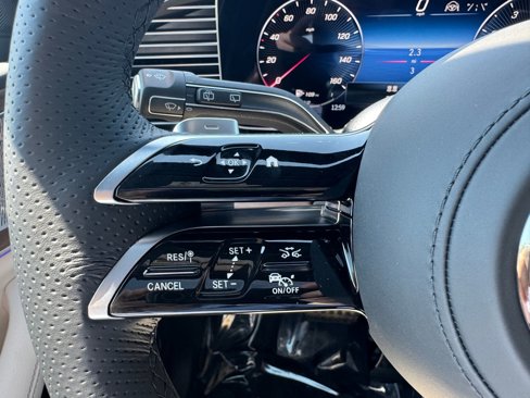 New 2026 Mercedes-Benz GLS 580 4MATIC image 9