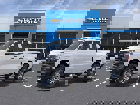 Used 2025 Chevrolet Colorado W/T image 2