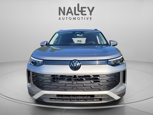 New 2025 Volkswagen Tiguan SE image 8