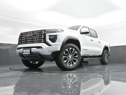 New 2026 GMC Canyon Denali image 44