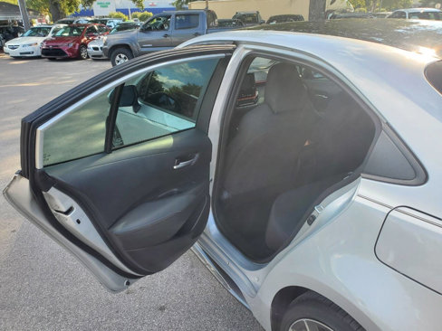 Used 2022 Toyota Corolla SE image 12