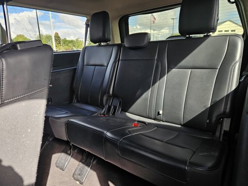 Used 2023 Ford Expedition Max XLT image 13