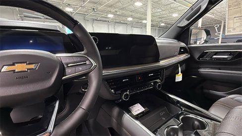 New 2026 Chevrolet Suburban High Country image 10
