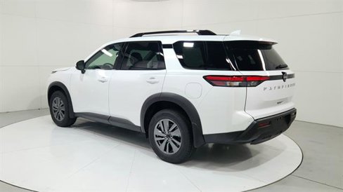 New 2025 Nissan Pathfinder SV w/ Cargo Package image 6