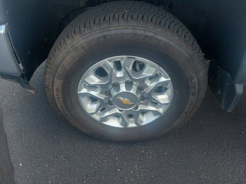 Used 2022 Chevrolet Silverado 2500 LTZ w/ LTZ Convenience Package image 34