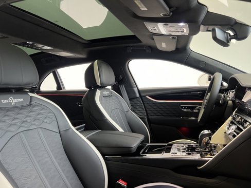 New 2025 Bentley Flying Spur Plug-In Hybrid image 24