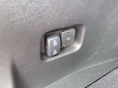 Used 2024 Ford Edge Titanium image 9