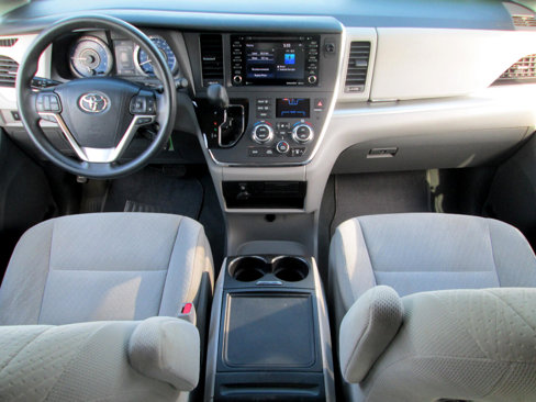 Used 2019 Toyota Sienna LE image 18