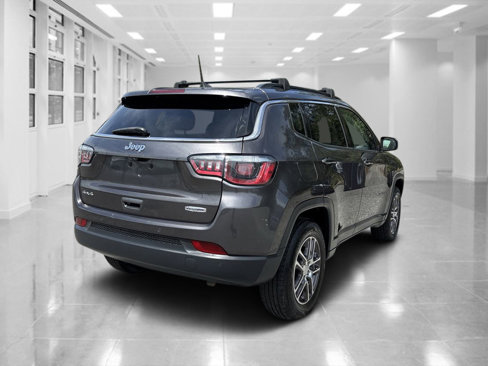 Used 2020 Jeep Compass Latitude image 3