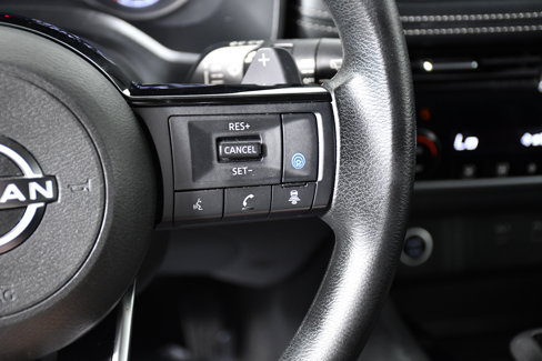 Used 2022 Nissan Rogue SV image 13