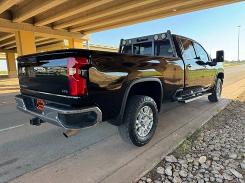 Used 2022 Chevrolet Silverado 3500 LTZ w/ LTZ Texas Edition image 3