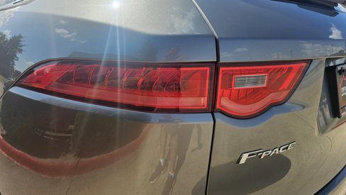 Used 2018 Jaguar F-PACE Portfolio image 10