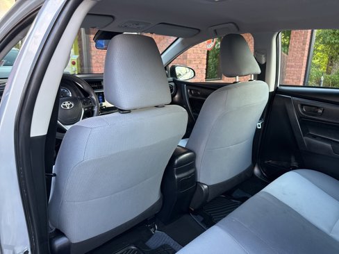 Used 2017 Toyota Corolla L image 6