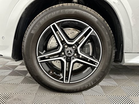 Used 2024 Mercedes-Benz GLE 450 4MATIC w/ AMG Line Exterior image 36