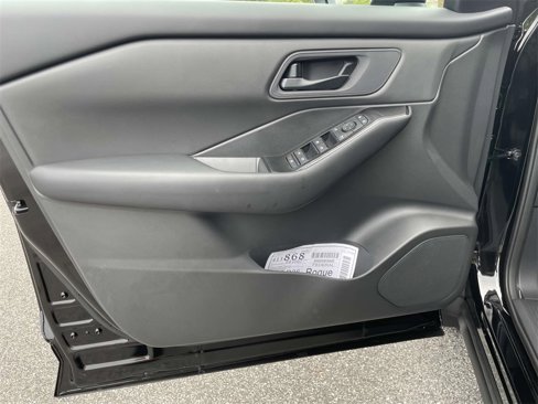 New 2026 Nissan Rogue S image 9