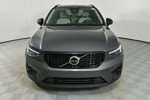 New 2026 Volvo XC40 B5 Ultra w/ Climate Package image 36