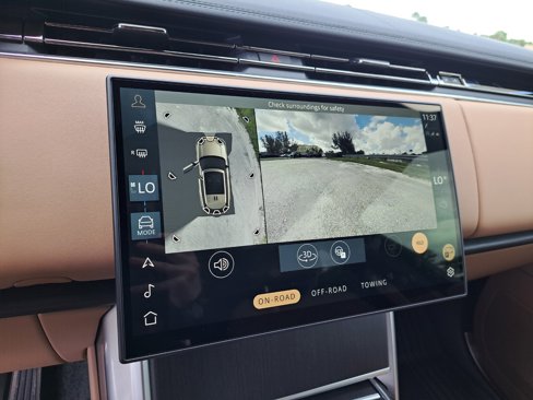 New 2025 Land Rover Range Rover SE image 16