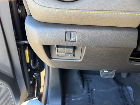 New 2026 Chevrolet Colorado ZR2 w/ Technology Package image 17