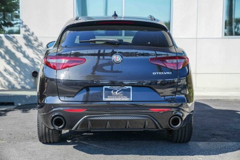 Used 2022 Alfa Romeo Stelvio Veloce image 5