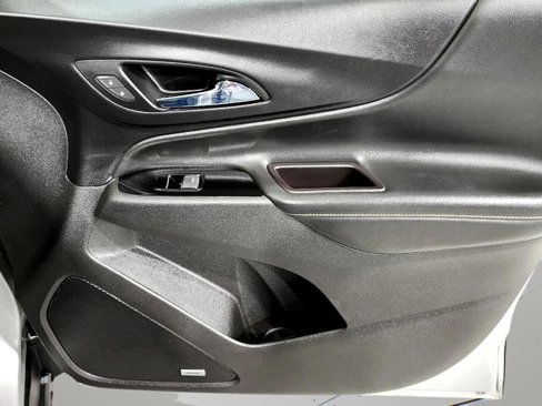 Used 2022 Chevrolet Equinox Premier image 40