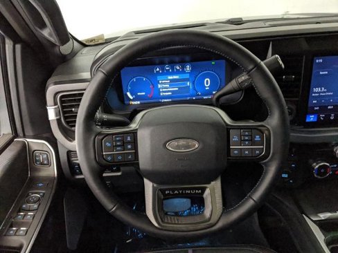 Certified 2025 Ford F450 Platinum w/ FX4 Off-Road Package image 17