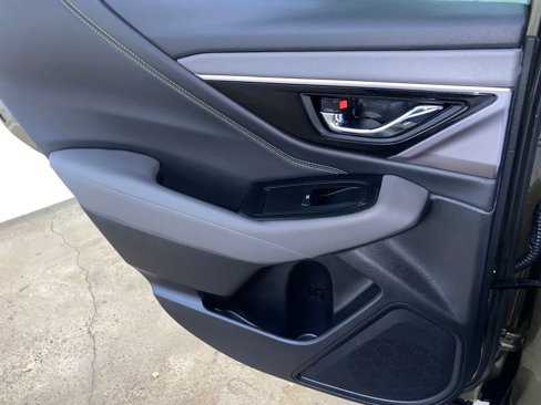Certified 2025 Subaru Outback Onyx Edition XT image 30