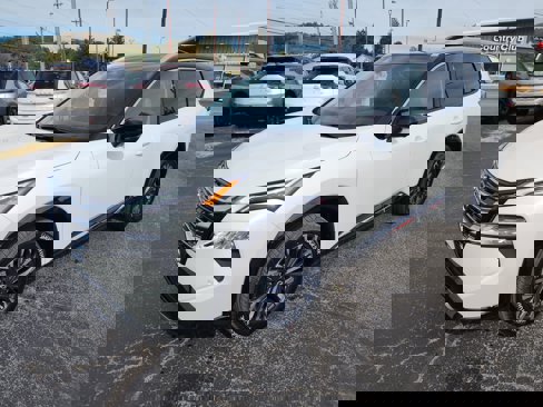 New 2026 Nissan Rogue Platinum image 4