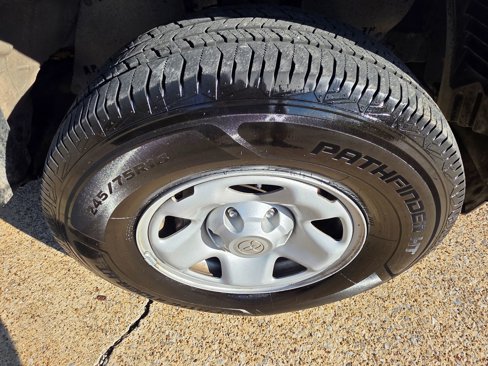 Used 2020 Toyota Tacoma SR image 10