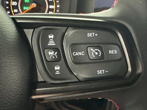 Used 2024 Jeep Wrangler Unlimited Rubicon w/ Technology Group image 6