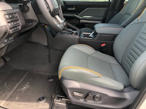 New 2025 Toyota Tacoma Trailhunter image 7