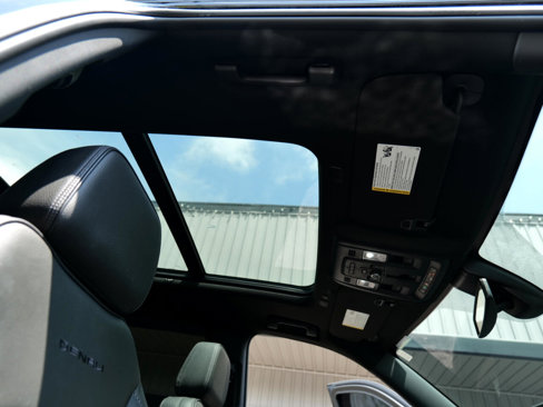 Used 2022 GMC Yukon Denali image 40