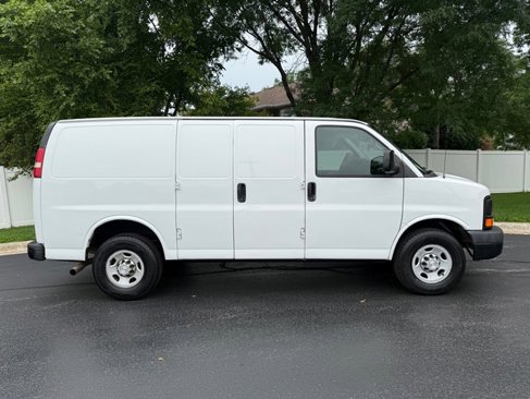 Used 2015 Chevrolet Express 2500 image 5