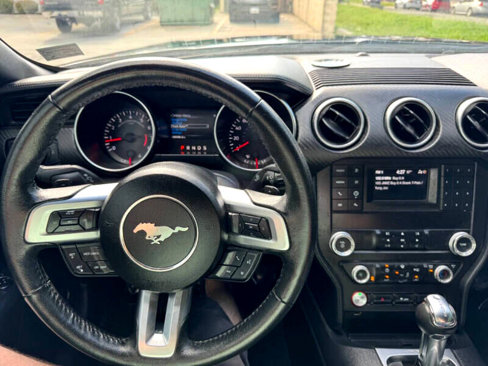 Used 2020 Ford Mustang Coupe image 20
