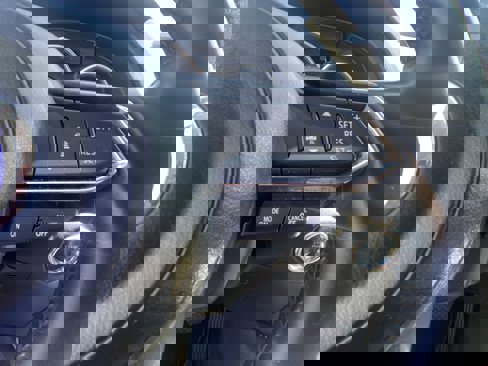 Used 2019 MAZDA CX-5 Touring image 10
