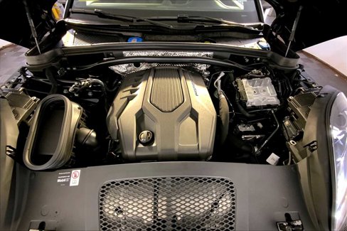 New 2026 Porsche Macan Turbo image 21