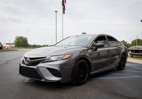 Used 2020 Toyota Camry SE image 13