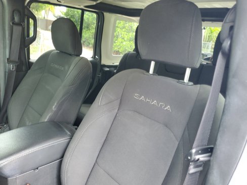 Used 2023 Jeep Wrangler Sahara image 16