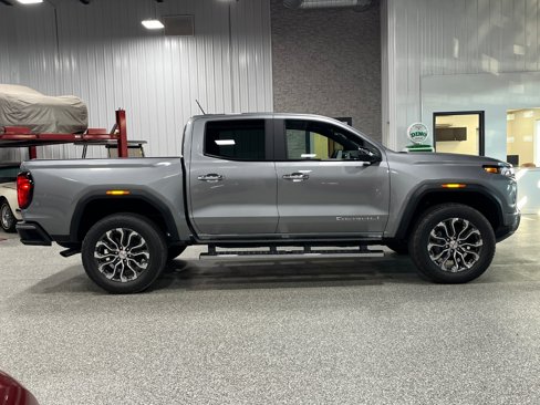 New 2026 GMC Canyon Denali image 7