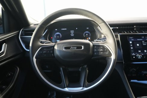 Used 2023 Jeep Grand Cherokee L Laredo image 41