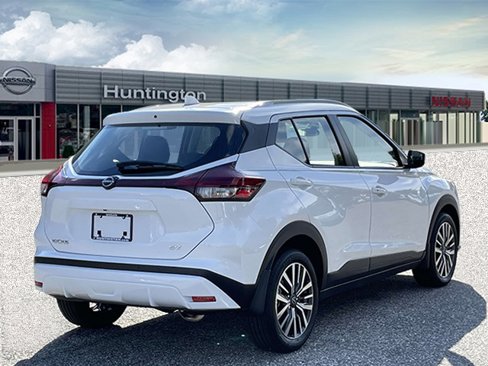 Used 2024 Nissan Kicks SV image 6