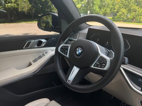 Used 2025 BMW X7 xDrive40i w/ M Sport Package image 37