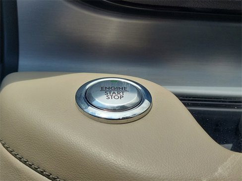 Certified 2023 Lincoln Aviator 2WD image 16