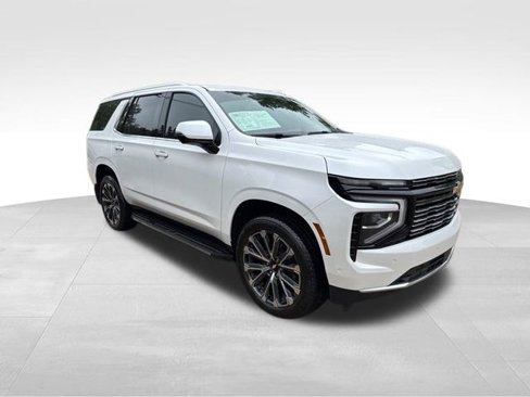Used 2025 Chevrolet Tahoe High Country w/ Sun And Tow Package image 3