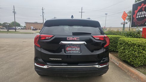Used 2021 GMC Terrain SLT image 4