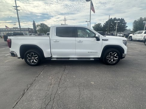 Certified 2022 GMC Sierra 1500 SLT w/ SLT Convenience Package image 6